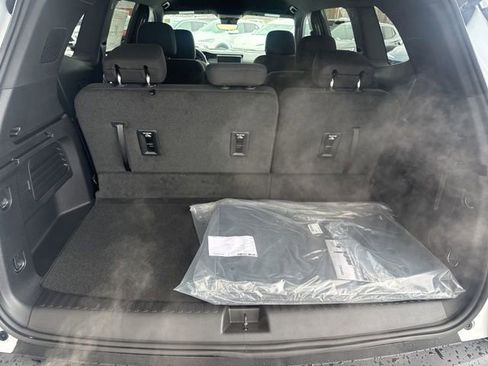 New 2026 GMC Acadia Elevation w/ LPO, Floor Liner Package image 32