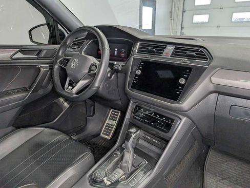 Used 2022 Volkswagen Tiguan SE R-Line AWD/4WD image 45