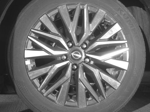 Used 2025 Nissan Altima 2.5 SV image 14