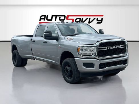 Used 2024 RAM 3500 Tradesman w/ Chrome Appearance Group AWD/4WD image 1