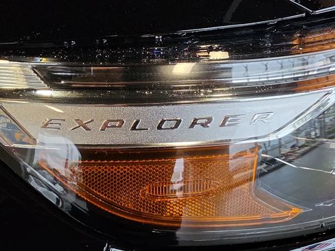 Used 2023 Ford Explorer ST w/ Equipment Group 401A AWD/4WD image 7