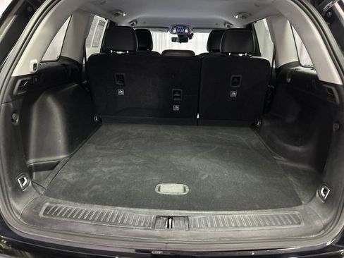 Used 2023 Jeep Grand Cherokee Limited w/ Luxury Tech Group II image 24