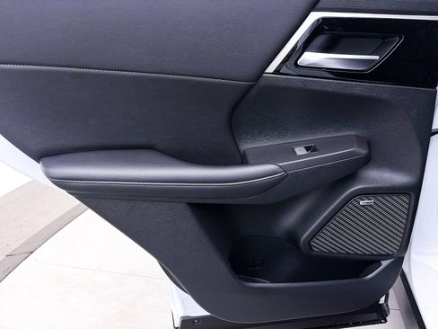 New 2026 Mitsubishi Outlander SE FWD image 25