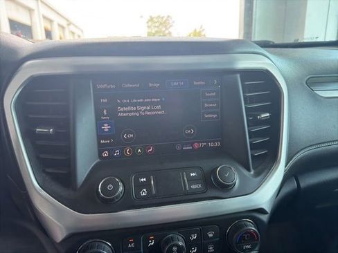 Used 2020 GMC Acadia SLT w/ Driver Alert Package II FWD image 5