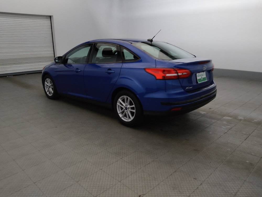 Used 2018 Ford Focus SE FWD image 3