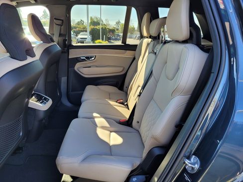 New 2026 Volvo XC90 B5 Core AWD/4WD image 10