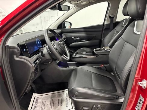 Certified 2025 Hyundai Tucson Limited FWD image 10