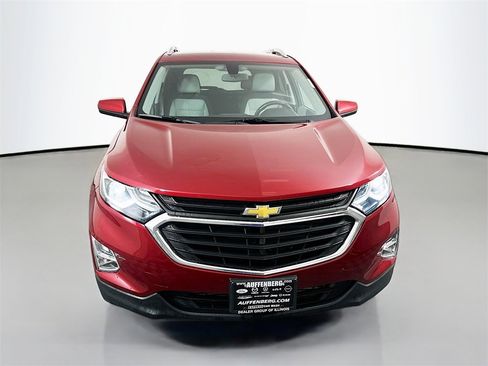 Used 2018 Chevrolet Equinox LT image 2