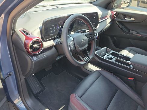 Used 2025 Chevrolet Equinox RS FWD image 21