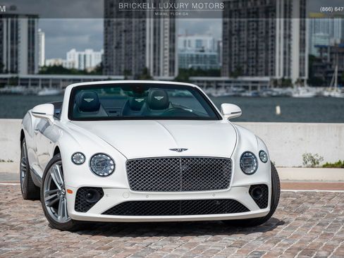 Used 2022 Bentley Continental GT image 10