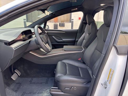 Used 2023 Tesla Model X AWD/4WD image 15