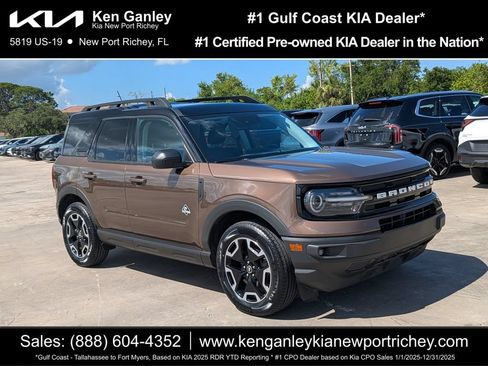 Used 2022 Ford Bronco Sport Outer Banks w/ Tech Package AWD/4WD image 1