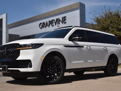 New 2025 Lincoln Navigator L Reserve w/ Jet Appearance Package AWD/4WD image 8