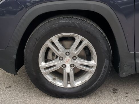 Used 2018 GMC Terrain SLE w/ Driver Convenience Package image 9