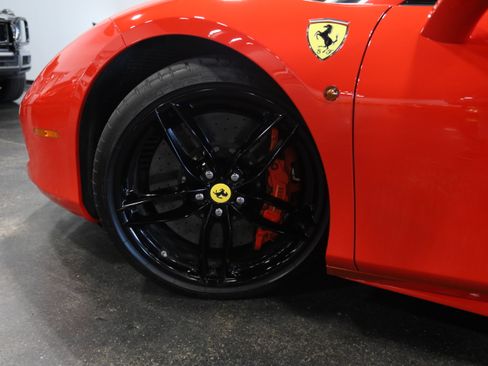Used 2017 Ferrari 488 Spider RWD image 16