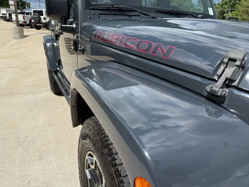 Used 2017 Jeep Wrangler Unlimited Rubicon image 61