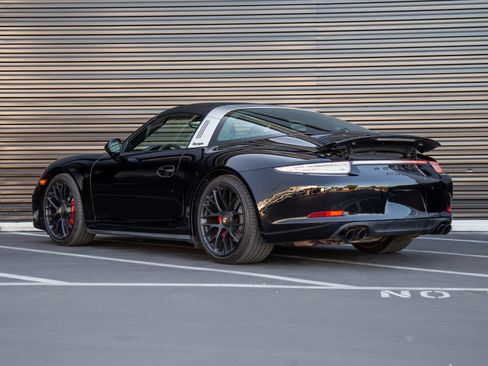 Certified 2016 Porsche 911 Targa 4 GTS AWD/4WD image 6