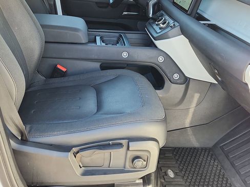 Used 2020 Land Rover Defender 110 S image 25