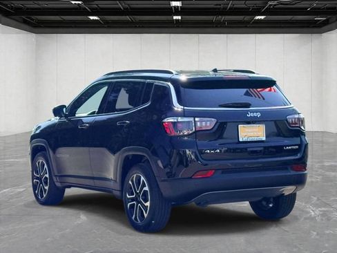 Used 2024 Jeep Compass Limited AWD/4WD image 7