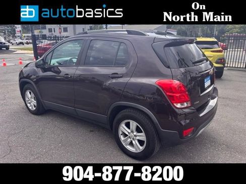 Used 2021 Chevrolet Trax LT FWD image 3