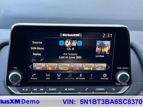 Used 2025 Nissan Rogue SV FWD image 34