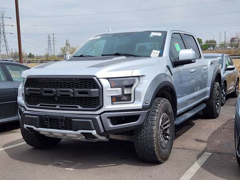 Used 2019 Ford F150 Raptor w/ Equipment Group 802A Luxury image 4