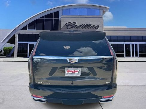 Used 2023 Cadillac Escalade ESV Luxury RWD image 5