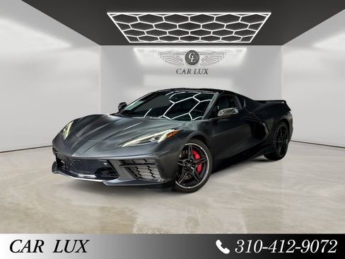 Used 2021 Chevrolet Corvette Stingray Premium Cpe w/ Z51 Performance Package RWD image 1