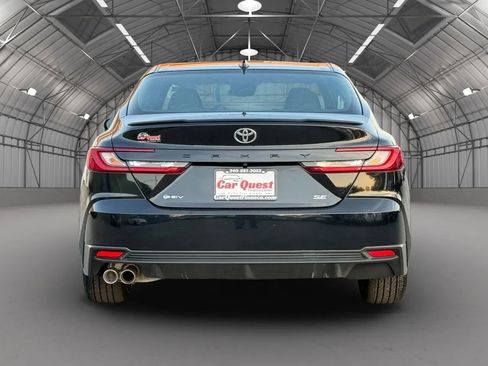 Used 2025 Toyota Camry SE FWD image 6