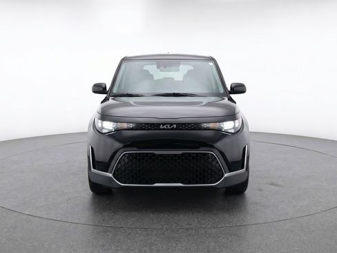 Used 2025 Kia Soul LX w/ LX Technology Package image 2