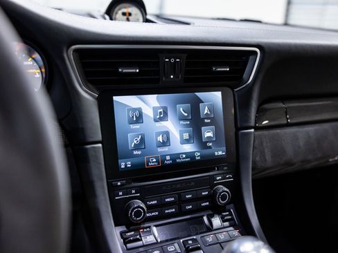 Used 2018 Porsche 911 GT3 image 41