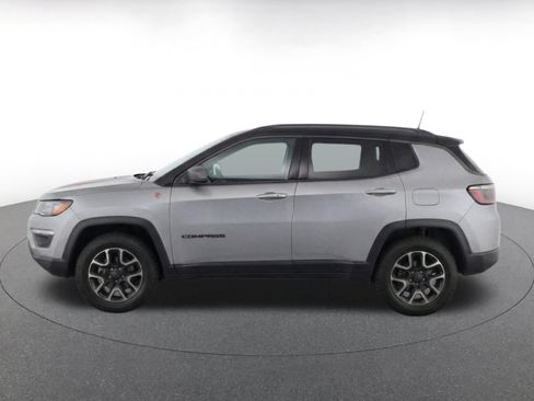 Used 2025 Jeep Compass Trailhawk AWD/4WD image 4