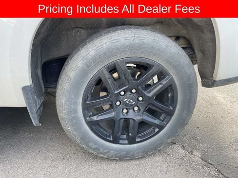 Used 2023 Chevrolet Silverado 1500 Custom AWD/4WD image 4