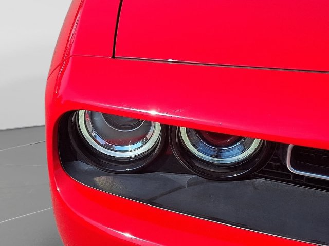 Used 2019 Dodge Challenger R/T w/ Cold Weather Group RWD image 9