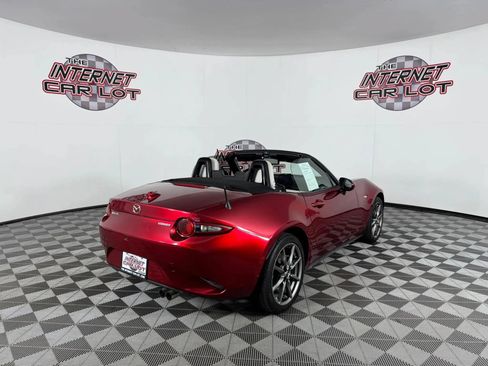 Used 2021 MAZDA MX-5 Miata Grand Touring RWD image 12