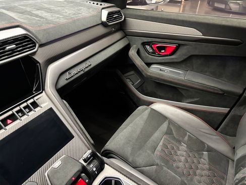 Used 2023 Lamborghini Urus Performante AWD/4WD image 89