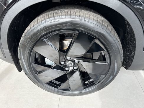 New 2026 Volvo XC40 B5 Ultra w/ Protection Package Premier image 8