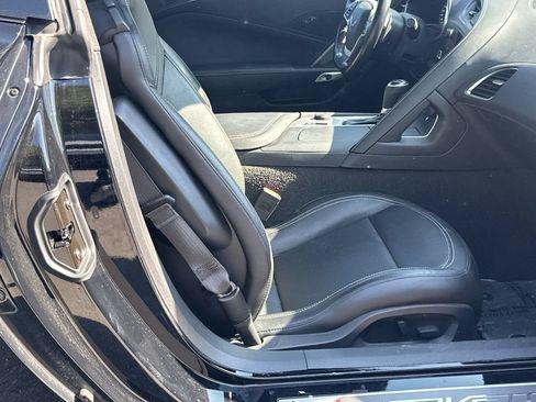 Used 2019 Chevrolet Corvette Stingray Coupe w/ Carbon Flash Badge Package RWD image 13