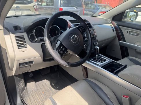 Used 2009 MAZDA CX-9 Grand Touring w/ Moonroof & Bose Audio Pkg FWD image 7