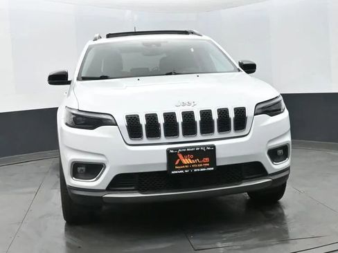 Used 2022 Jeep Cherokee Limited AWD/4WD image 3
