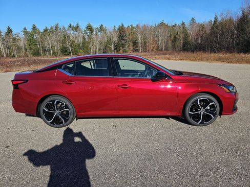 New 2025 Nissan Altima 2.5 SR w/ SR Premium Package image 8