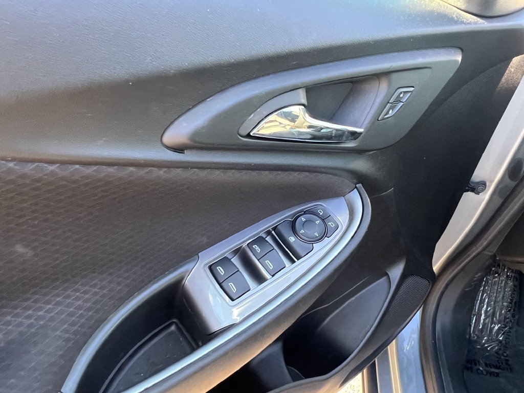 Used 2024 Chevrolet Malibu LT FWD image 23