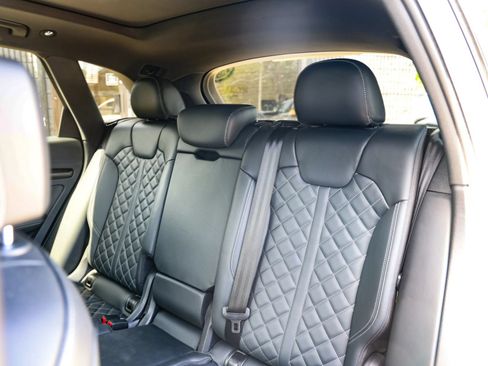 Used 2021 Audi SQ5 Premium Plus w/ Premium Plus Package AWD/4WD image 22