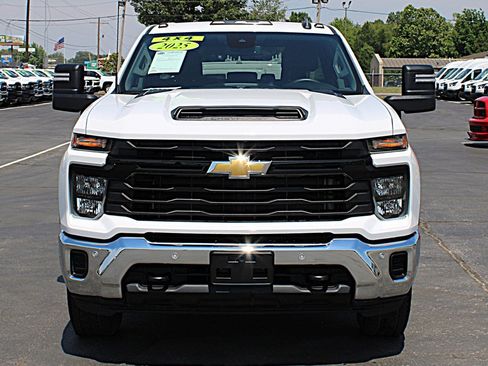 Used 2025 Chevrolet Silverado 2500 W/T w/ WT/CX Safety Package AWD/4WD image 8