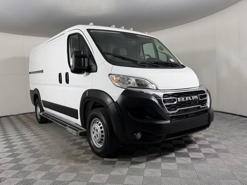 Used 2025 RAM ProMaster 2500 w/ U-Haul Equipment Group FWD image 5