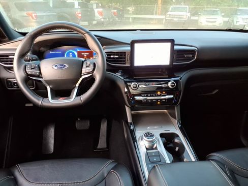 Used 2023 Ford Explorer ST AWD/4WD image 15