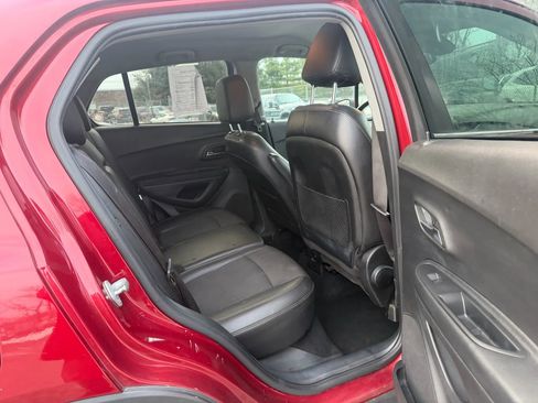 Used 2019 Chevrolet Trax LT w/ Driver Confidence Package AWD/4WD image 12