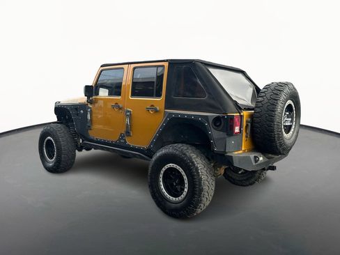 Used 2014 Jeep Wrangler Unlimited Rubicon w/ Dual Top Group AWD/4WD image 5