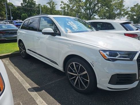 Used 2023 Audi Q7 3.0T Premium Plus w/ Premium Plus Package AWD/4WD image 2