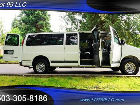 Used 2002 Chevrolet Express 3500 Extended Passenger w/ LS Preferred Equipment Group RWD image 27